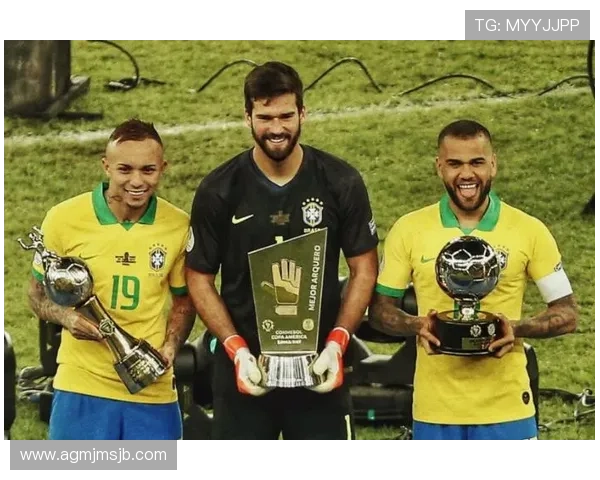 历届世界杯金球奖和金靴奖：分析获奖者的技术特点与比赛中的关键表现