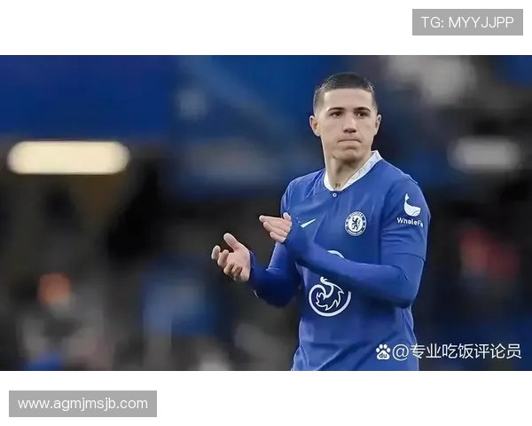 阿根廷队夺冠的明星球员表现与他们在比赛中的关键贡献分析